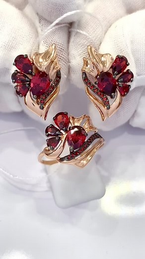 Exquisite Jewelry Collection: Rings and Earrings Showcase