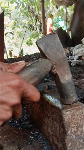 Traditional blacksmith work skills #blacksmithing #hardwork