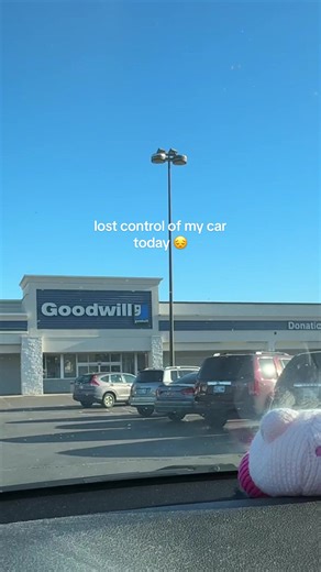 i think something is wrong with my car how does this keep happening 😔 #thrifttok #goodwill #thrifted #thriftstore #thrifting