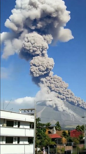 Mayon Volcano Eruption 🌋 Giant Ash Cloud Over the Philippines | 4K Ultra HD