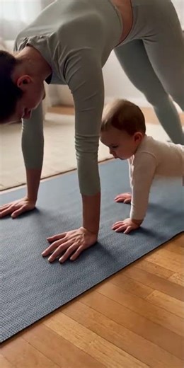 🧘‍♀️ TINY YOGA PARTNER #baby#momandbaby #yogababy #babycrawl #cutebabies #familybond #slowvibes