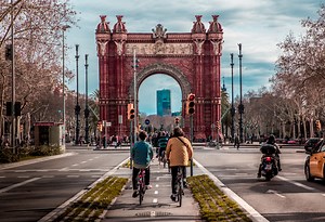 Barcelona by Bicycle: My Favourite Routes & Rides ~ A Cyclist's Guide - Driftwood Journals