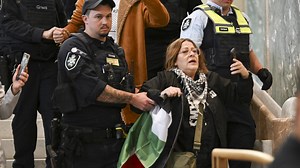 Chaos as protesters, cops storm parliament