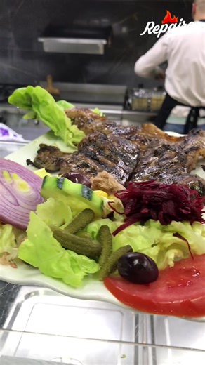 Soyez les bienvenue chez restaurant Repaire 🍖🔥❤️💫🌟🍗🌙🍽🍴#ramadan #ramadankarim💙🌙 #الشعب_الصيني_ماله_حل😂 #trend #fy