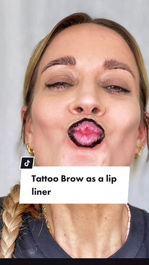 Tattoo Brow as a Lip Liner: Brown Perfection in a Gel Consistency