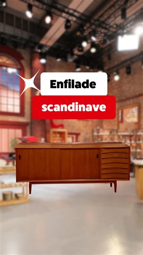 Affaire Conclue on Instagram: "Fabien apporte une enfilade scandinave en plaquage de teck, une pièce emblématique du design nordique signée Arne Vodder."