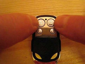 433mHz Universal Funk Handsender Artikelnummer 302510809080 - MVI 3071