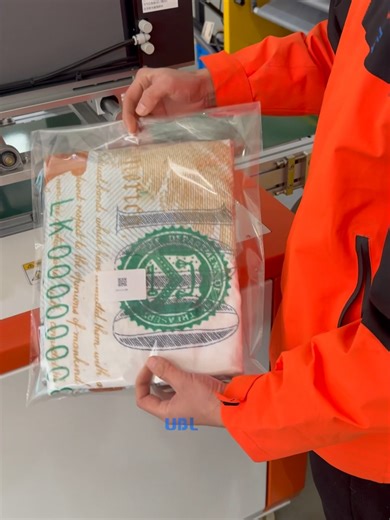 Automatic Blanket Folding System for Textile Efficiency