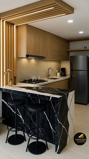 🚨✨️Ao combinar o porcelanato preto e branco com veios marcantes, você cria um contraste elegante e atemporal que valoriza qualquer ambiente. 💎 Design exclusivo 🔥 Estilo moderno 🏠 Valorização do imóvel 👉 Inspire-se com essa bancada e eleve o nível do seu projeto! 👉confira aqui outros produtos para seu projeto 👉https://collshp.com/porcelanatocalacata Siga a gente para mais ideias incríveis com porcelanato! #PorcelanatoDeLuxo #BancadaModerna #DesignDeInteriores #CozinhaDosSonhos | porcelanat