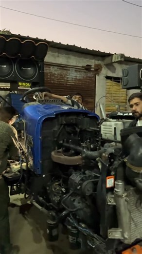 Soheb Patel on Instagram: "fir Nazar lag gai nuskan ho gaya . . . . .#viral #trending #tractor #reels #instagram #reelsinstagram #nuskan"