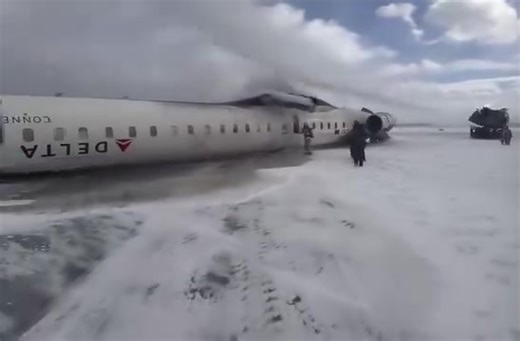 35K views · 423 reactions | Acidente com um CRJ-900 da Delta...