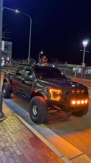 𝐋 𝐞 𝐨 𝐧 on Instagram: "Get 5% off with discount code PALEO_N for the new all black @kustom_interior double hexagon stitched accent leather seat covers for the 2017-2020 F-150 Raptor platform! (Also available for the 2009-2024 F-150 and 2015-2024 F-250/F-350 platform, and other Makes/Models) Easily installed right out of the box with a simple slide on design that fits snugly over the OEM seat covers. Designed to work with OEM factory seat options such as heated and ventilated functions, and m