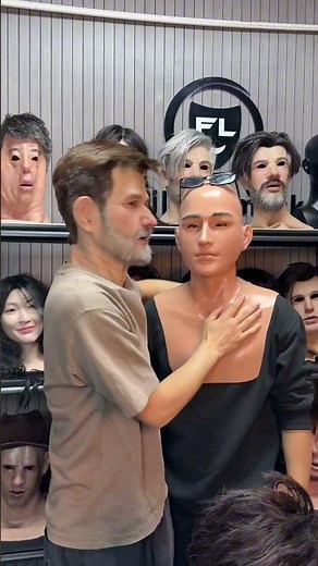 Realistic silicone mask ! Change your face 🤯