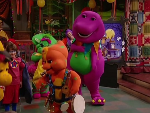 Have a safe and happy Halloween everybody! 💚💚💚 #babybopthedinosaur #singwithbabybop #dancewithbabybop