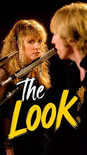How Stevie Looks at Tom 👀#80smusic #classicrock #shorts