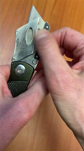 How to close Husky folding blade knife
