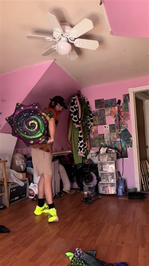 . I’ll be posting about a give away in the coming days!! Flowing to zeds dead a lot recently. #sdf @🌺Joelle🌺 @ZoMoney👹✨ @J @Jam @✮˚🦕𖦹⋆｡𝕊𝔸𝕍‧₊🍒˚✮ #flowstar #portlandmeflowmies #mougee #edm @Mougee Star