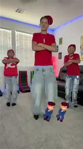 3 vs 4, isn’t a fair battle! 😂 who do you think won?