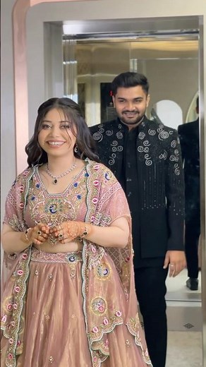 The most beautiful moment — when the groom sees his bride for the first time👰
