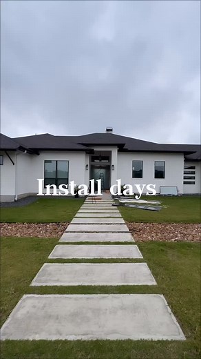 7 comments | Another install wrapped. One more entry that finally looks how it should 欄 #irondoor #customdoor #entrydoor #homeimprovement #homedesign #luxuryhomes #architecturelovers | San Marcos Iron Doors | Facebook