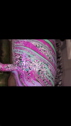 40 Oz handle hydrodip!! This is one of my favorites!! #viral #fyp #tumblersoftiktok #hydrodipping #epoxytumblers