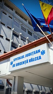 1.9M views · 25K reactions | Din nou, în vizită la spital...Avem cladirea nouă gata...dar și probleme pe care le vom rezolva! Ma ocup personal! | Constantin Rădulescu | Facebook