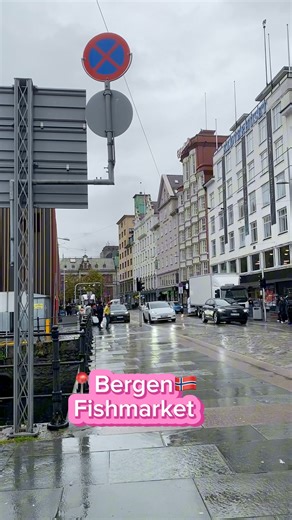 ✨The picturesque Fish Market in Bergen is one of Norway's most visited outdoors markets. The Fish Market sells seafood, fruit and vegetables. #bergennorway #norwaytoday #visitbergen #fisketorget | Mary Mae