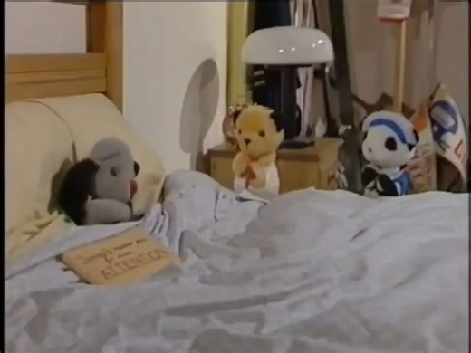 📺 'The Sooty Show' Wednesday 07 January 1987 ~ ITV: 16:20 Sweep takes to his bed with faux depression when he decides that he's recently being ignored. He writes everything down in a book entitled 'Sweep's master plan for more ATTENTION'. I have to admit I enjoyed this more than I should have at my age. #sooty | Bernie Briffa