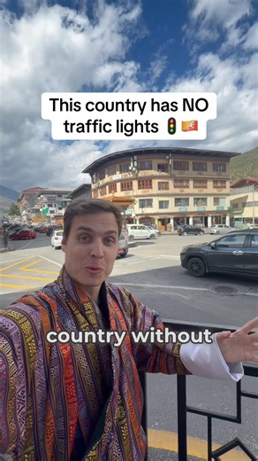 The only country in the world with NO traffic lights 🇧🇹
