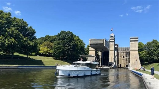 🚤🌊 Imagine a full week cruising Ontario’s iconic waterways! You could WIN a 7-night vacation aboard a Le Boat Horizon 2 during the 2026 season, exploring either the Trent–Severn Waterway or the Rideau Canal. 🏡 The prize includes:�• 7-night Horizon 2 boat rental �• Pre-paid fuel collision damage waiver �• Fully equipped kitchen BBQ hotplate �• Two cabins with two ensuite bathrooms �• Sleeps up to 5 people comfortably �• Total value up to $7,400 (incl. HST)* Perfect for families, couples, or fr