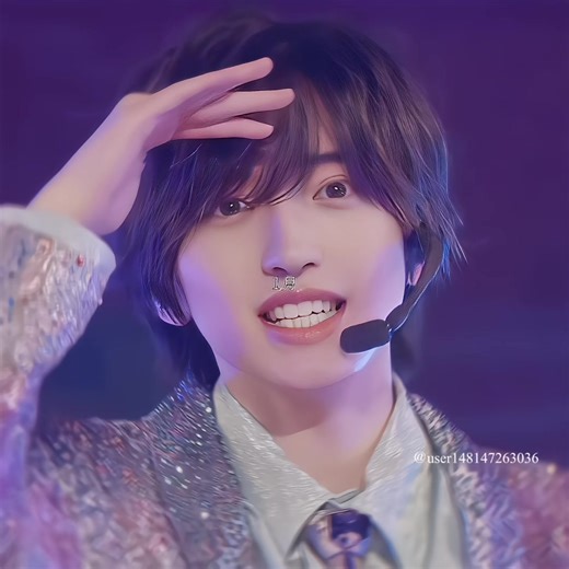 道枝駿佑くんの2025年のビジュまとめました。🩷🩷 2025年夏の初めてのライブツアーでファンサ､素敵なパフォーマンスを見せてくれてありがとう､興奮が止まりませんでした。良い2025年になったと思う。楽しみ時間､素敵な時間などありがとう😭 2025年もありがとうございました。来年も沢山さん道枝くんに会えますように。🙏🙏🩷🩷来年もたくさん会いにいくので絶対アイドル辞めないで！ずっと大好きなアイドルで行ってね。🫶🏻😍🥹 #道枝駿佑