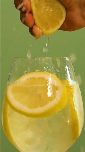 If you drink water with lemon every day, this could happen 😱🍋