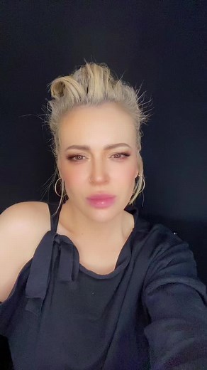 Alyssa Milano Baby Voice Over Trend | Eyes Lips Face