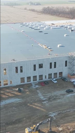 341 Precast Panels in 14 Days - 783,000 SF Warehouse Build # shorts