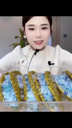 ASMR Ice Eating with Passion Fruit and Matcha Green Tea