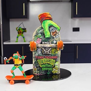 16K views · 111 reactions | Ninja Turtle Skater Cake 亮 | MetDaan Cakes | Facebook