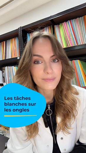 Non, ces taches blanches sur vos ongles ne sont pas dues à un manque de calcium ! 🧐💅 On les appelle leuconychies et elles sont souvent causées par de petits traumatismes (chocs, ongles rongés, cuticules repoussées…). Pas de panique : elles disparaissent naturellement avec la pousse de l’ongle. 👉 Protégez vos ongles et consultez si l’aspect change anormalement. #Santé #IdéesReçues #PrendreSoinDeSoi #Ongles #CollaborationCommerciale | Doctolib