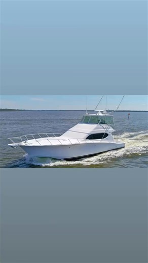💧 2008 54 Hatteras 54 Convertible 💧 🔥 Lady A 🔥 is a three-owner boat which was kept in freshwater until 2018 spending more than half her life on Lake Michigan. While in Michigan “Lady A” was in the water from May until October annually and then stored in a private indoor heated storage building the rest of the season. In October 2018 the current owner purchased this Bristol condition Hatteras 54 Convertible with only 625 original hours at the time of purchase. “Lady A” was relocated to Orang