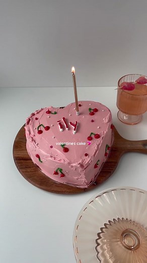 Delicious Vanilla Cake with Blueberry Jam Filling Recipe