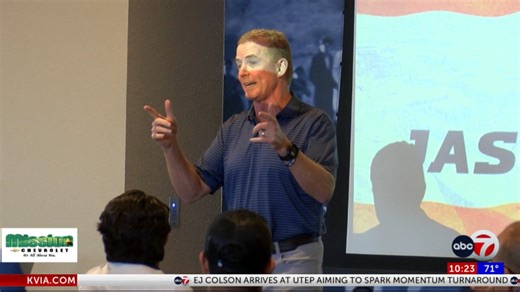 Former Cowboys head coach Jason Garrett visits UTEP to speak at coaches clinic