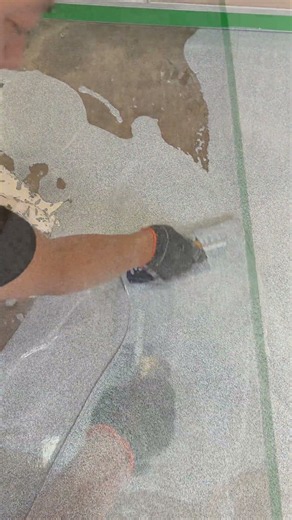 Dusty Cracked Floor? 🤯 Transform It Without Demolition! | Epoxy Colored Sand