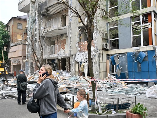 Ukraine hit by Russian attacks as Moscow, Kyiv conclude prisoner swap