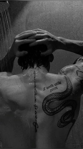 Zade Meadows on Instagram: "Oh we are not...😋 . Ib- @hwikiwie . #books #bookstagram #fictionalmen #booktok #fyp"