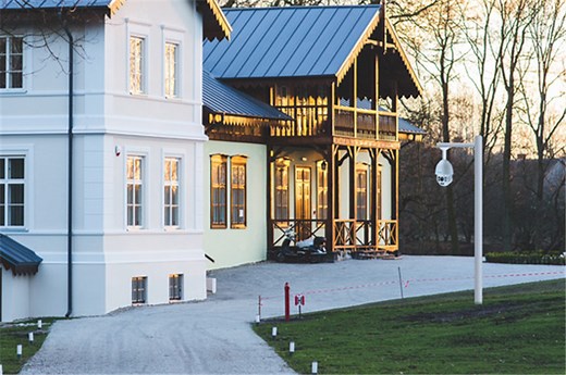 Best Driveway Camera Solutions: Safeguard Your Space