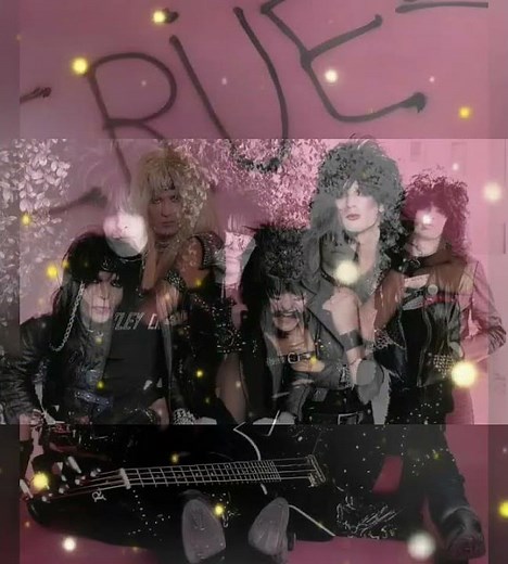 Motley Crue released their debut album Too Fast For Love on November 10, 1981📀🎸#mötleycrüe #rock80s