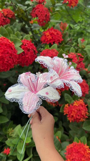ลิลลี่ลูกคุณ หวานละมุน ✨✨#diyลวดกํามะหยี่ #ดอกลิลลี่ลวดกํามะหยี่ #ลิลลี่ติดแกรม #ดอกไม้ลวดกํามะหยี่ #ดอกลิลลี่