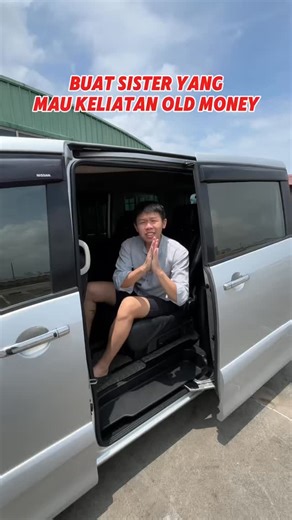 Mongki Auto on Instagram: "‼️ BACA DESKRIPSI ‼️ MERK / TYPE : Nissan Serena HWS C26 facelift CVT Matic ODO / KM : 115rb (KILOMETER ASLI)(SERVICE RECORD NISSAN) TAX / PAJAK : 08.2026 TAHUN PEMAKAIAN : 2015 NIK : 2015 WARNA : Silver SURAT : lengkappppp KONDISI : Rasa berkendara mobil ataupun disupirin enak banget, bahkan bisa dibilang rasa berkendaranya lebih nyaman dibanding kompetitornya. secara bahan bakar juga tergolong irit dibandingkan kompetitornya. PRICE : *CREDIT 140jt by BCA Finance [GAR