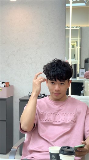 𝘕𝘢𝘵 | 𝘕𝘢𝘵𝘢𝘭𝘪𝘦 🌻 on Instagram: "Simple perm for a guy 🎄"