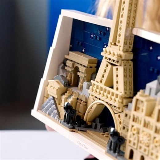 LEGO Architecture Paris – Stadt der Liebe 3D Puzzle - Wanddeko als Bastelset zum Bauen - DIY Set Erwachsene mit Pariser Wahrzeichen wie Miniatur Eiffelturm - Geschenk für Männer und Frauen - 21064