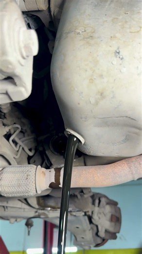BENZİNLİ ARACIN MOTOR YAĞINI BOŞALTTIK SONUÇ HÜSRAN! #shorts